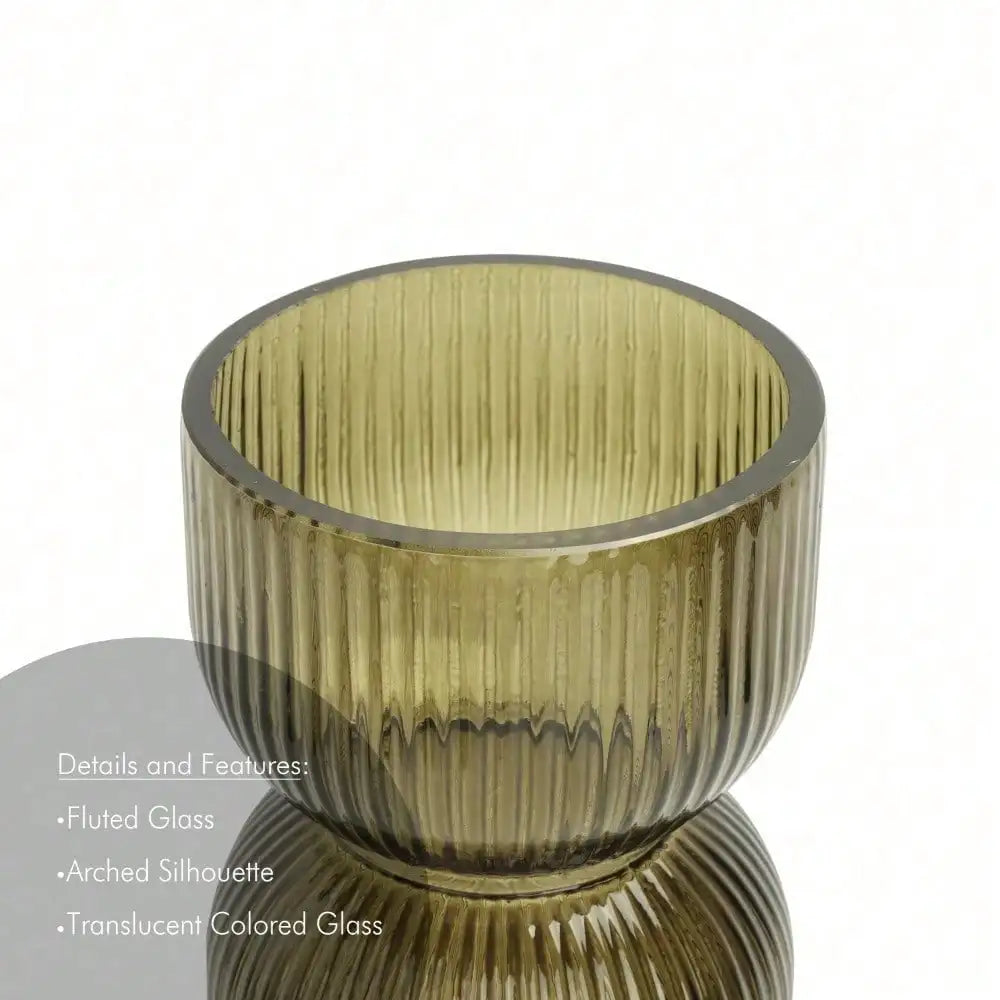 Hign-Concerned Translucent Ribbed Glass Tabletop Vase