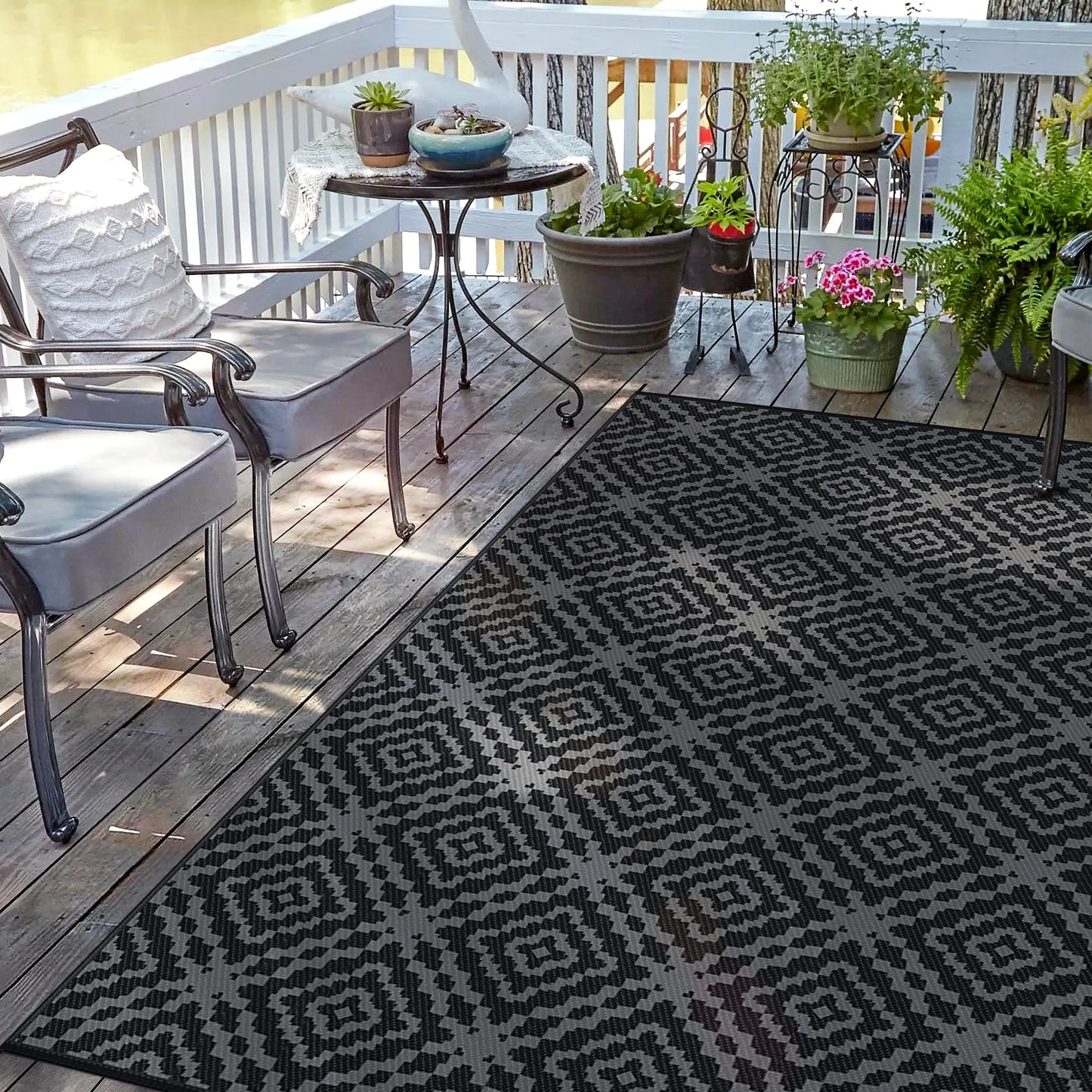 BSHAPPLUS Outdoor Rug Boho Geometric Waterproof Patio Carpet