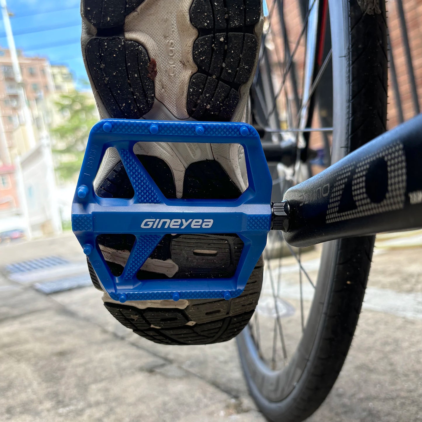 Gineyea Ultralight Flat Pedals With Bearing Anti Slip Platform