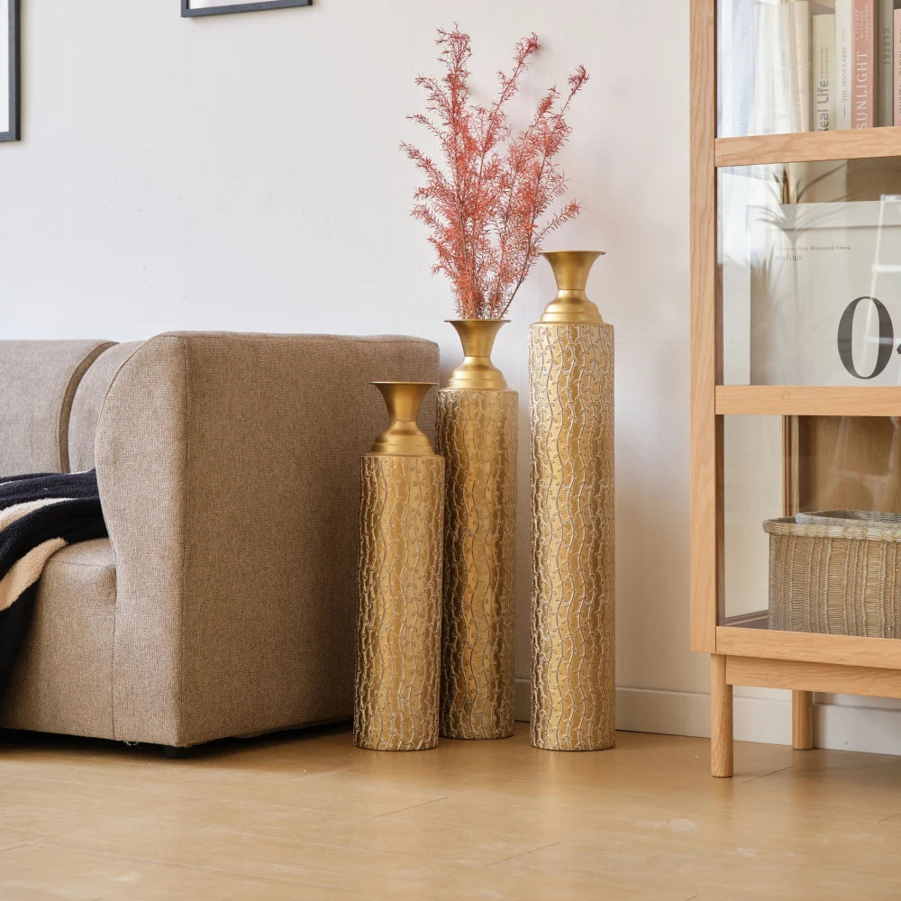 Hign-concerned Metal Decorative Vases Growing Vine Patterns