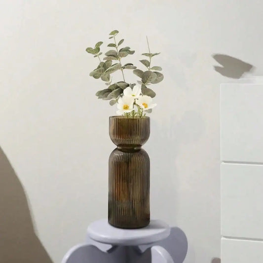 Hign-Concerned Translucent Ribbed Glass Tabletop Vase