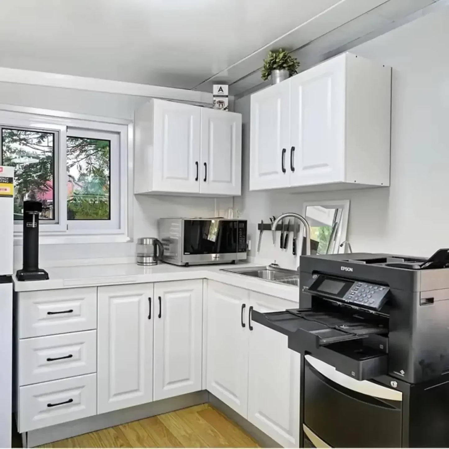 Modular Foldable Container Home For Adults With 2 Bedrooms Kitchen